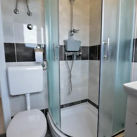 Arta Apartmán *