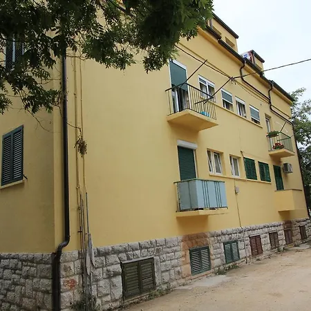 Arta Apartmán *