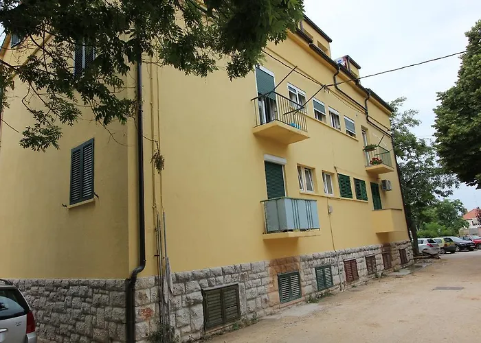 Arta Apartamento *