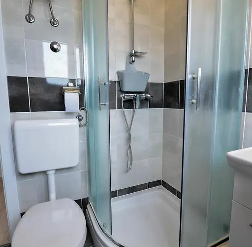 Arta Apartment *